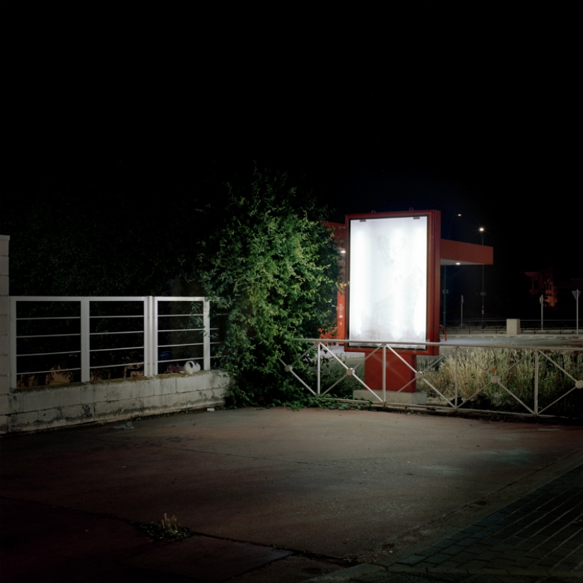 "You don't have Adblock!": the artist imagined what life would look like without advertising "You don't have Adblock!": the artist imagined what life would look like without advertising