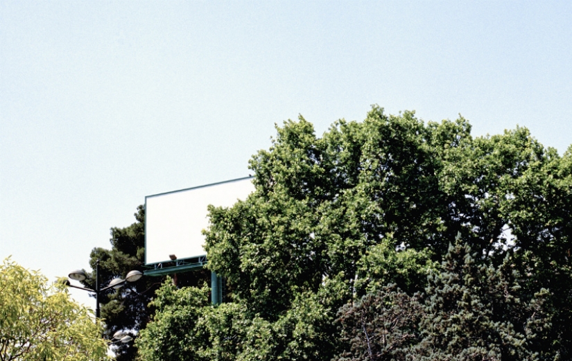 "You don't have Adblock!": the artist imagined what life would look like without advertising "You don't have Adblock!": the artist imagined what life would look like without advertising