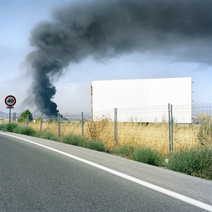 "You don't have Adblock!": the artist imagined what life would look like without advertising "You don't have Adblock!": the artist imagined what life would look like without advertising