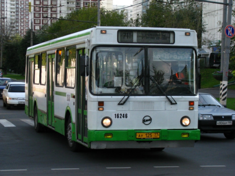 You notice a foreigners too long living in Russia