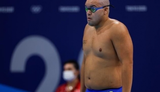 "You're not fat, you're an Olympian": a full swimmer from Palau has become an Internet star