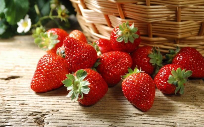 10 amazing properties of strawberries that you had no idea about