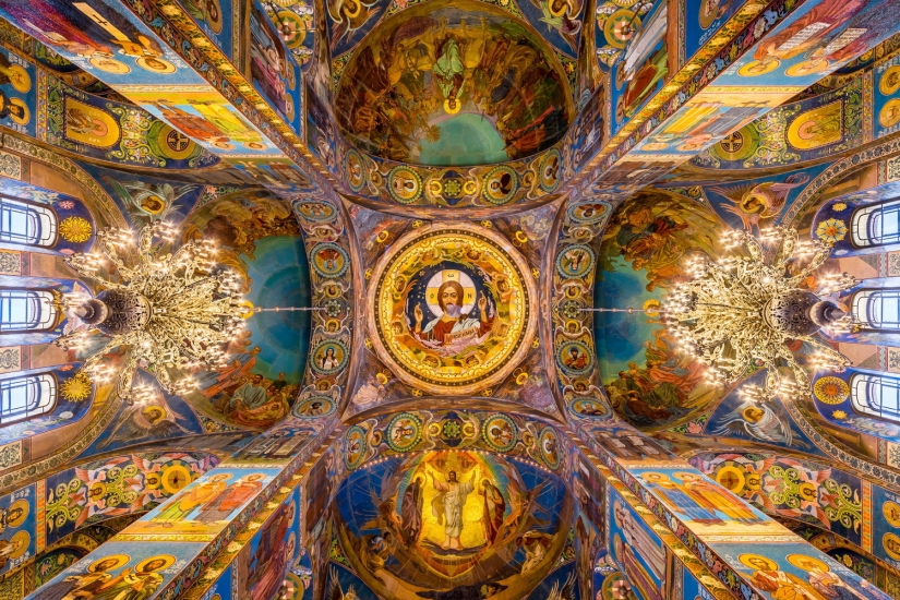10 buildings in St. Petersburg that are amazing inside