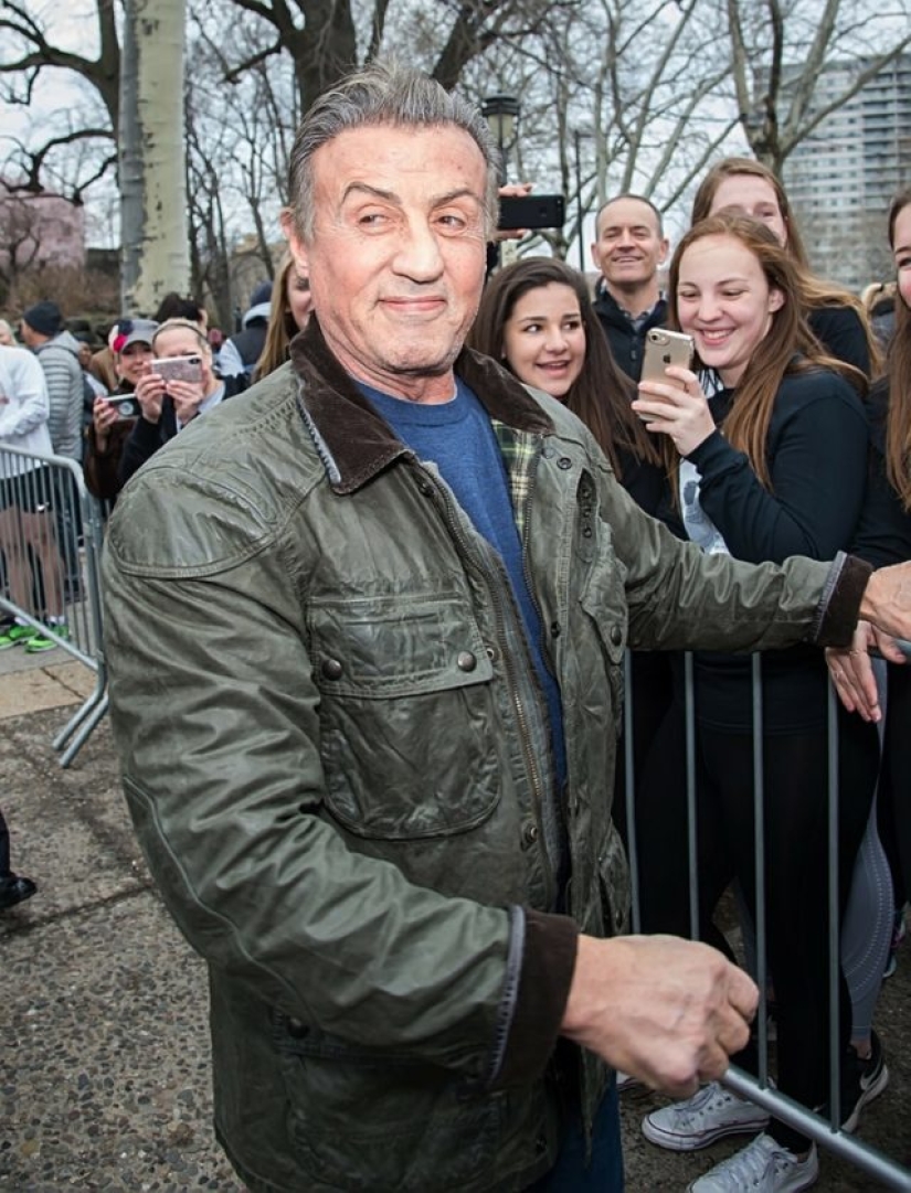 10 Celebs Who Grew Up In Poverty And Boldly Rise Above It 10 Celebs Who Grew Up In Poverty And Boldly Rise Above It