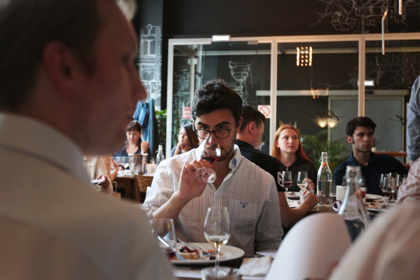 10 datos sobre Beaujolais que te convertirán en un conocedor de vinos con un sabor impecable 10 datos sobre Beaujolais que te convertirán en un conocedor de vinos con un sabor impecable