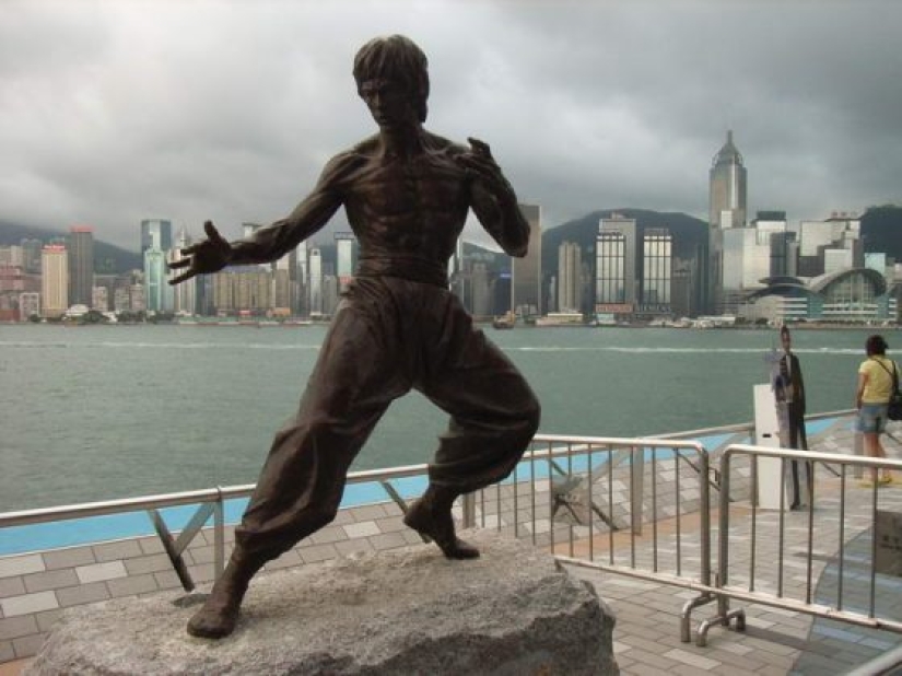 10 facts about Bruce Lee that you might not know 10 facts about Bruce Lee that you might not know