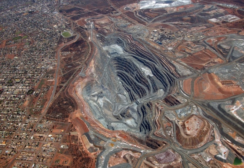 10 man-made black holes on the body of the Earth 10 man-made black holes on the body of the Earth