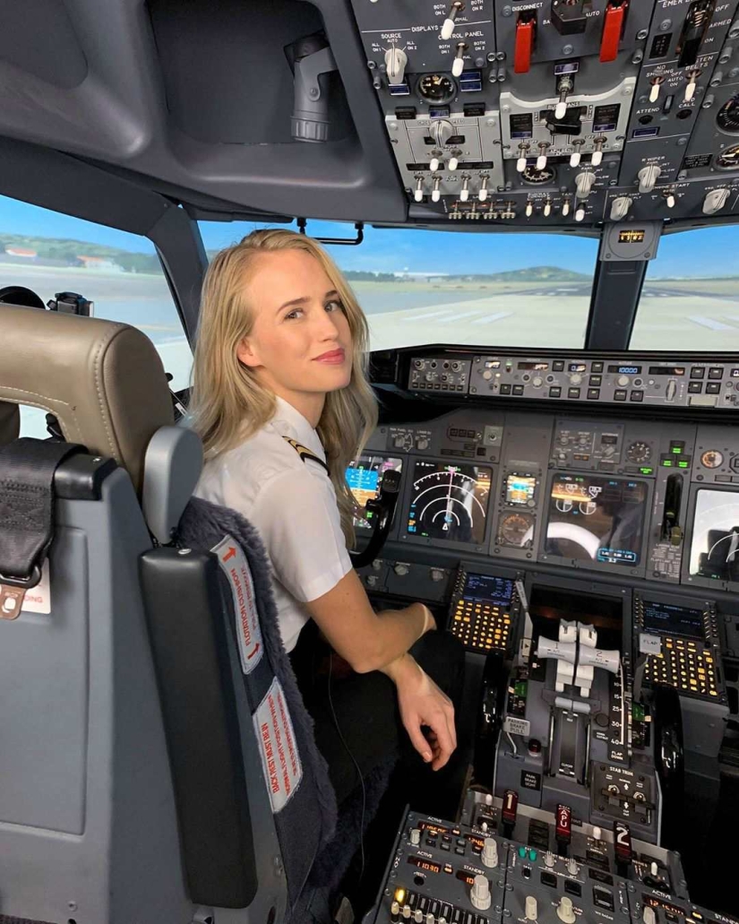 10 most beautiful female pilots who conquered Instagram 10 most beautiful female pilots who conquered Instagram