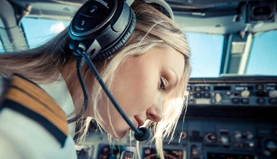 10 most beautiful female pilots who conquered Instagram