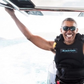 10 photos of how politicians and monarchs spend their holidays