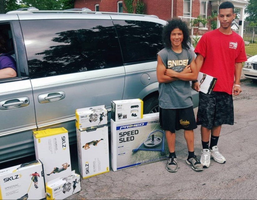 10 photos of this year that prove that humanity has hope