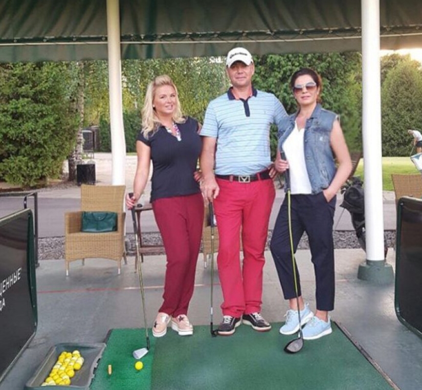 10 pictures where Anna Semenovich overdid it with photoshop 10 pictures where Anna Semenovich overdid it with photoshop