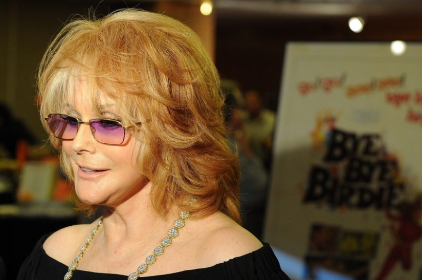 10 stars who, to the surprise of many, are still alive