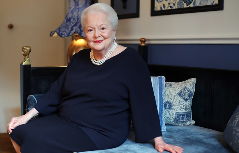 10 stars who, to the surprise of many, are still alive