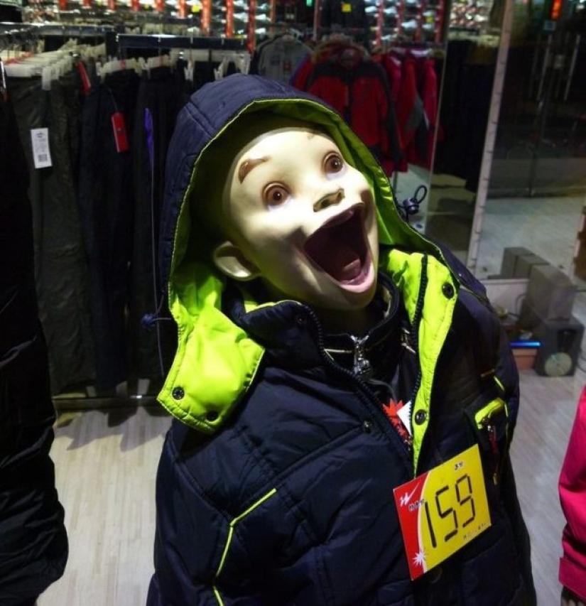 10 Stupid Mannequins You Can't Pass By 10 Stupid Mannequins You Can't Pass By