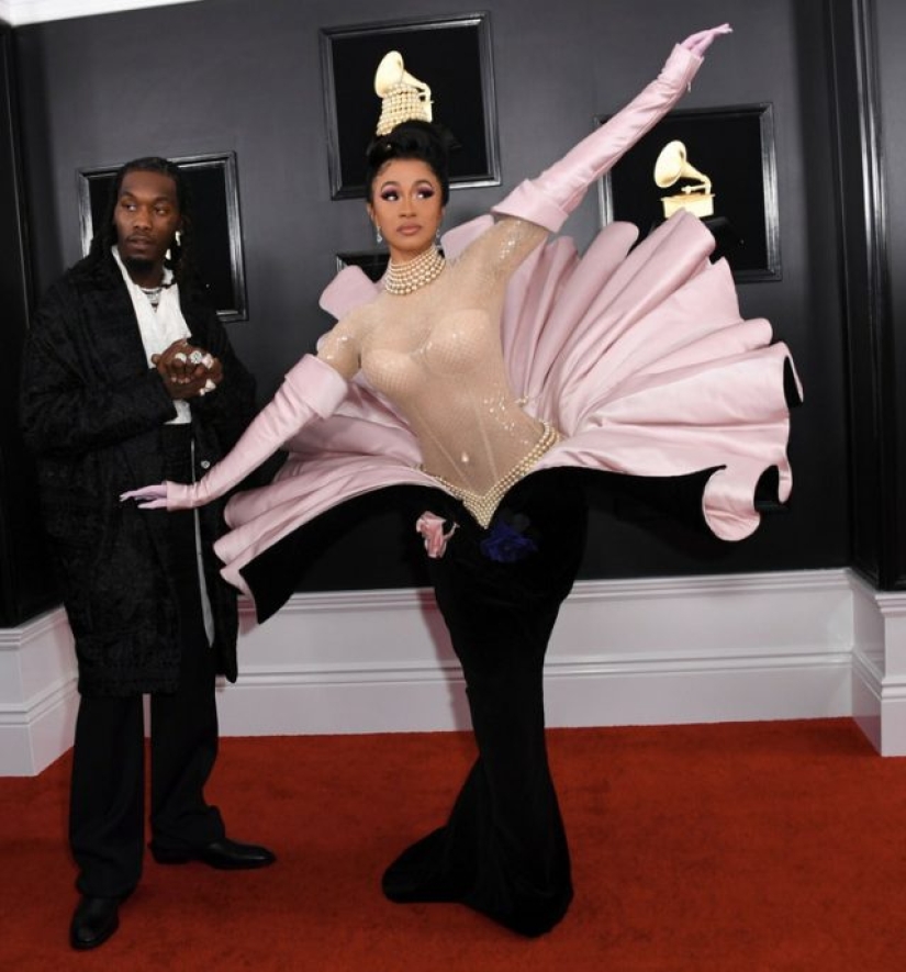 10 veces que las celebridades usaron atuendos que iban mucho más allá del atuendo normal