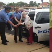 102-year-old grandmother was arrested so that she crossed out the item "To be arrested" from the wish list