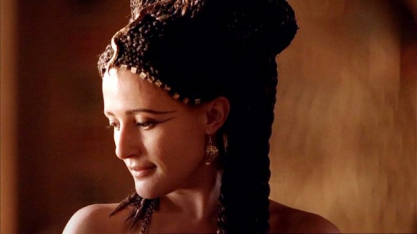 11 actresses who brought Cleopatra to life on the big screen
