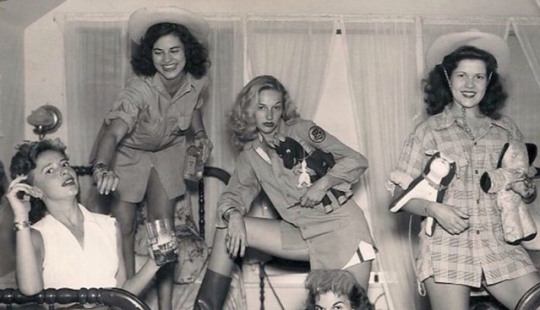 11 Astounding Photos That Prove Girls In The Last Century Were Badass