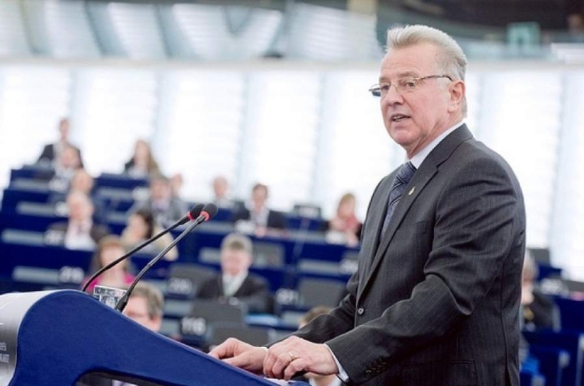 12 atletas famosos que se han convertido en políticos exitosos