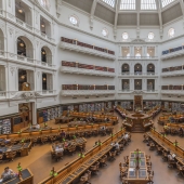 12 photos of beautiful libraries