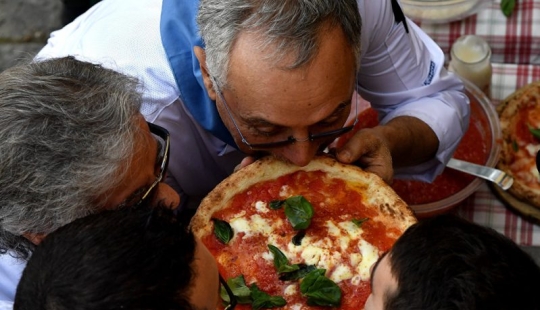 12 products from AliExpress for the most devoted pizza fans