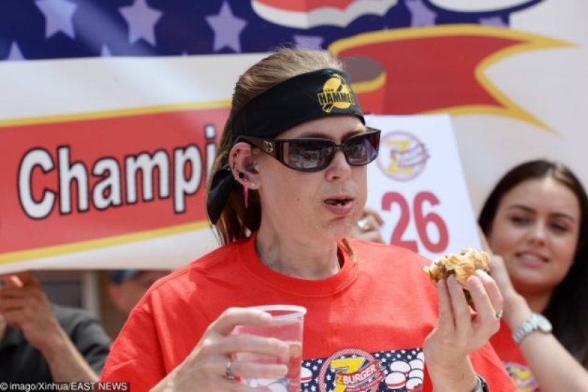 12 Reasons You're Hungry All the Time (And How to Fix It)