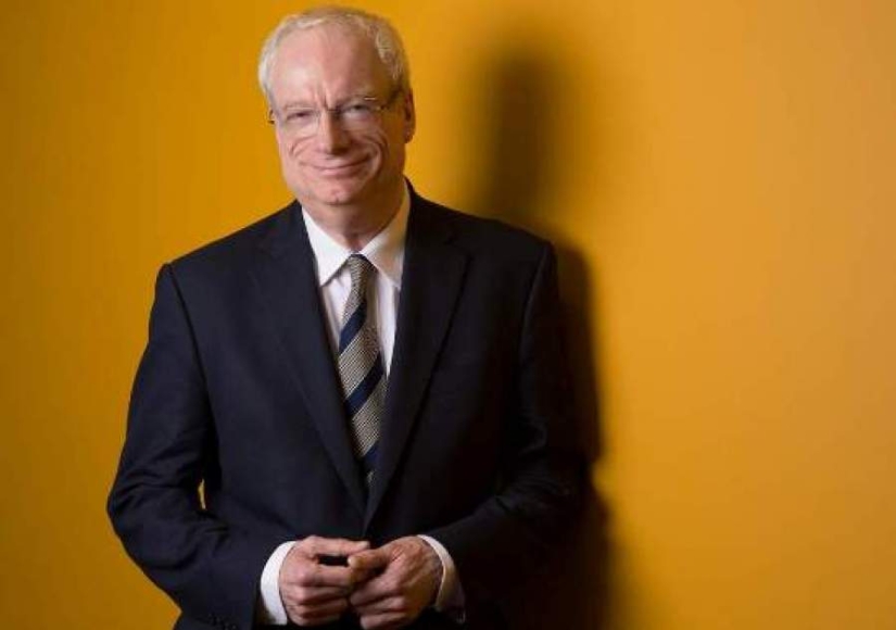 12 stars who have publicly admitted that they live with HIV