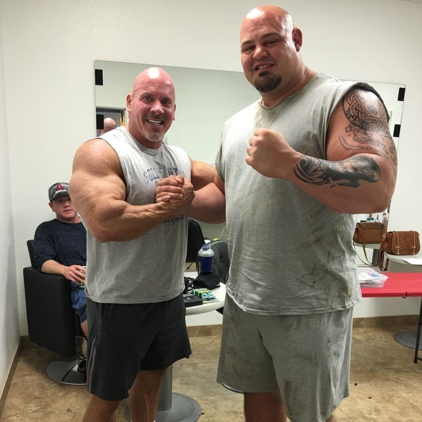 12 thousand calories a day: the diet of the strongest man on Earth 12 thousand calories a day: the diet of the strongest man on Earth