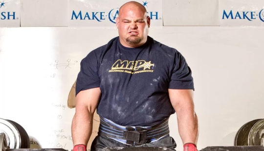 12 thousand calories a day: the diet of the strongest man on Earth