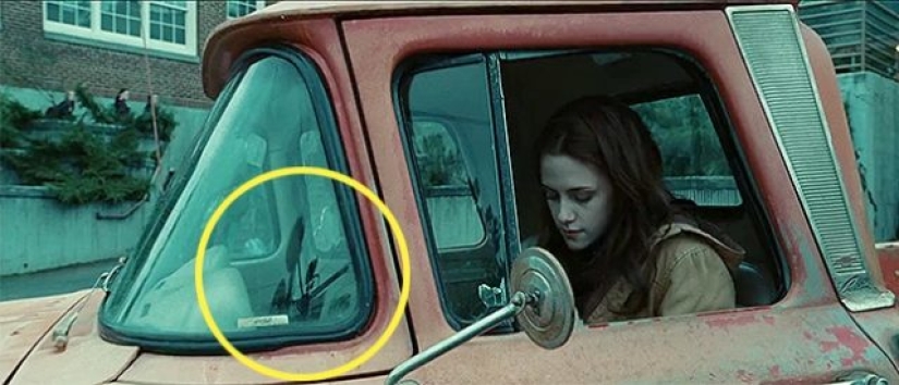 12 unforgivable movie bloopers you probably never noticed