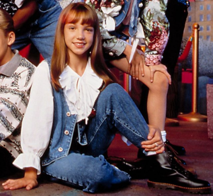 13 Archival Photos of Celebrities Even Their Hardest Fans Probably Haven't Seen 13 Archival Photos of Celebrities Even Their Hardest Fans Probably Haven't Seen