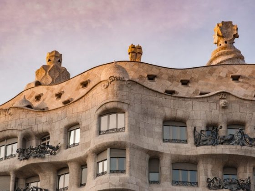 13 Impresionantes Fotos de la Arquitectura Mágica de Antoni Gaudí