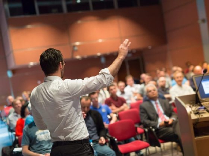 13 Signs You're a Narcissist and You Don't Even Know It