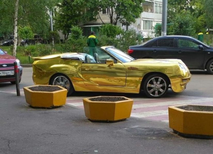 13 Things That Prove Even Fashion Was Crazy In The Reckless 2000s