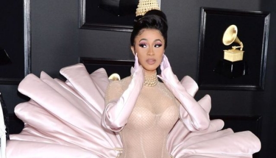 14 bold dresses that made history