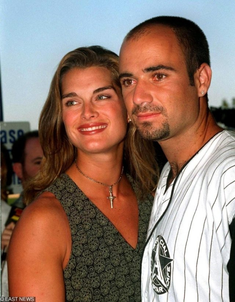 14 Iconic Couples We Admired In The 90s