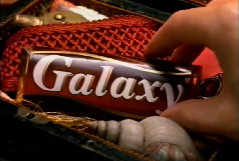 14 pointless things that women are forced to do in advertising 14 pointless things that women are forced to do in advertising