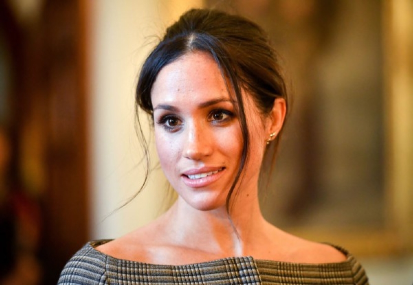 14 Razones para No Amar a Meghan Markle, o por qué Isabel II está en contra de la esposa del Príncipe Harry 14 Razones para No Amar a Meghan Markle, o por qué Isabel II está en contra de la esposa del Príncipe Harry