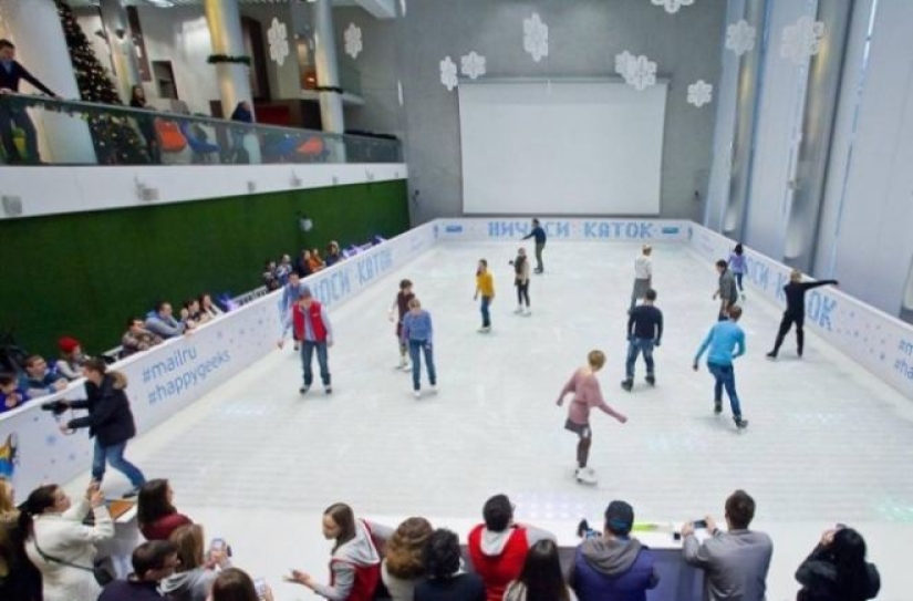 15 cool gifts that companies presented to their employees for the New Year