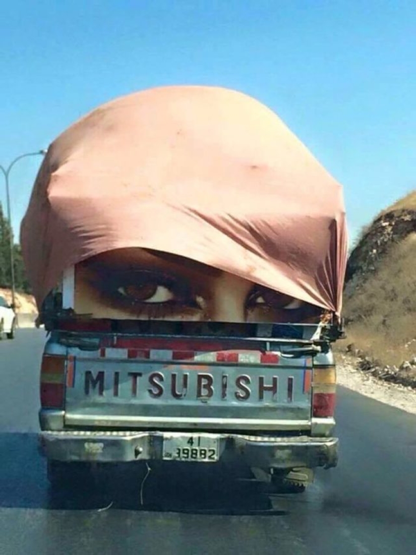 15 photos of coincidences that are hard to believe