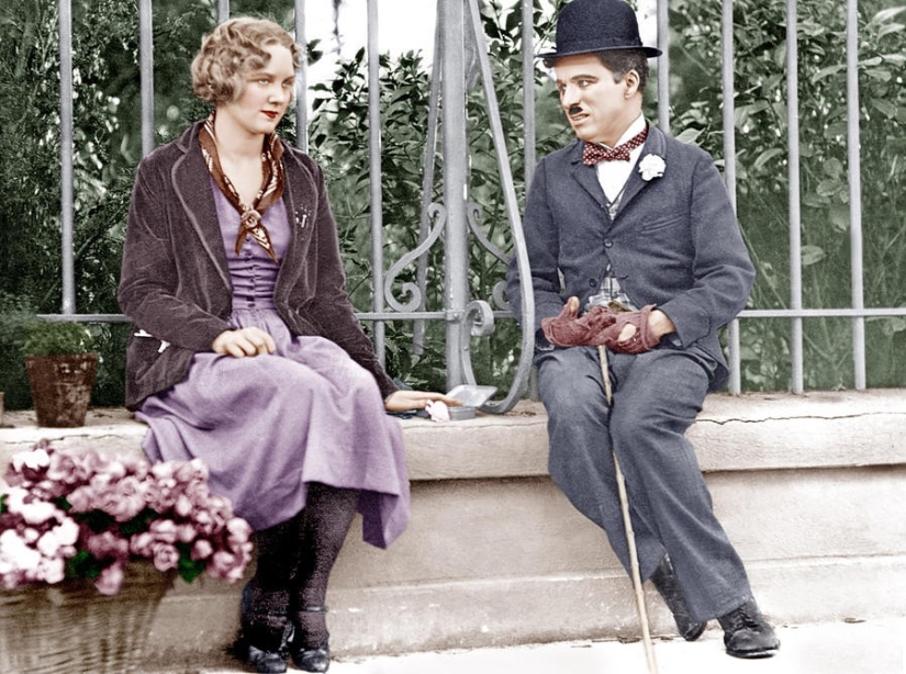 15 rare colorized photographs of Charlie Chaplin taken in the 1910s and 1930s 15 rare colorized photographs of Charlie Chaplin taken in the 1910s and 1930s
