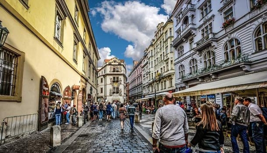 15 Worst Tourist Traps In The World