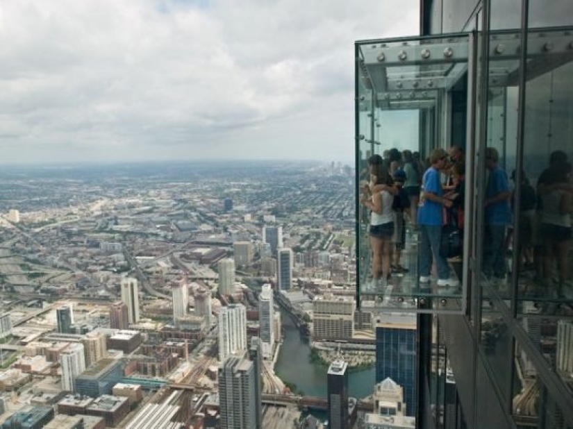 15 Worst Tourist Traps In The World