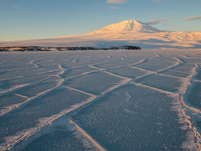 16 Frozen Ponds That Look Like Fine Art