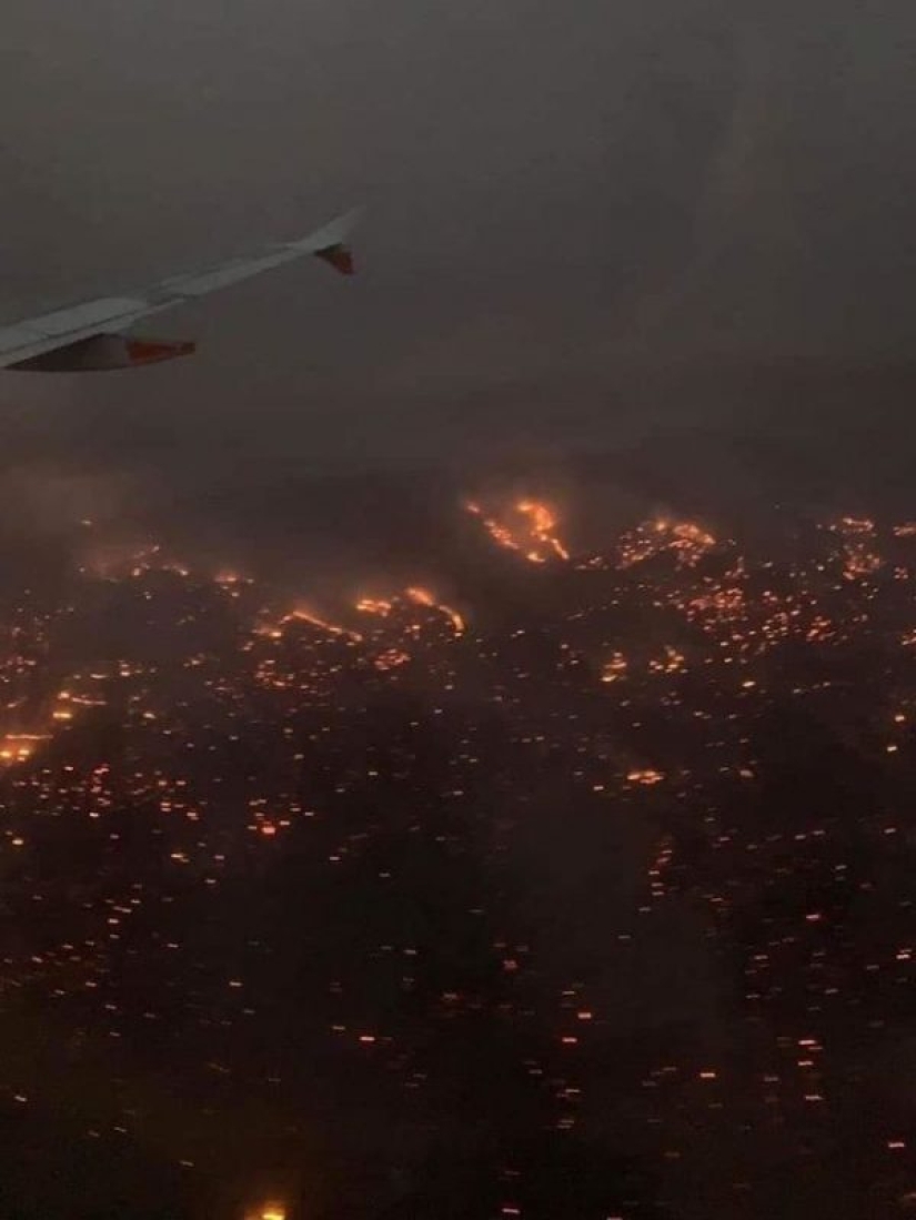 16 shocking photos of what's happening in Australia