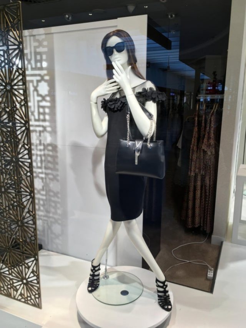 16 veces en las que los diseñadores hicieron que la gente se ahogara con el té 16 veces en las que los diseñadores hicieron que la gente se ahogara con el té