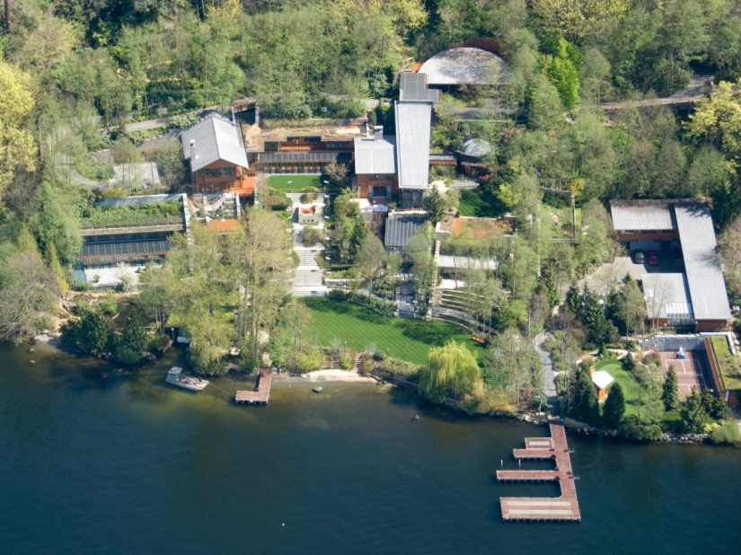 19 Crazy Facts About Bill Gates' $123 Million Home 19 Crazy Facts About Bill Gates' $123 Million Home