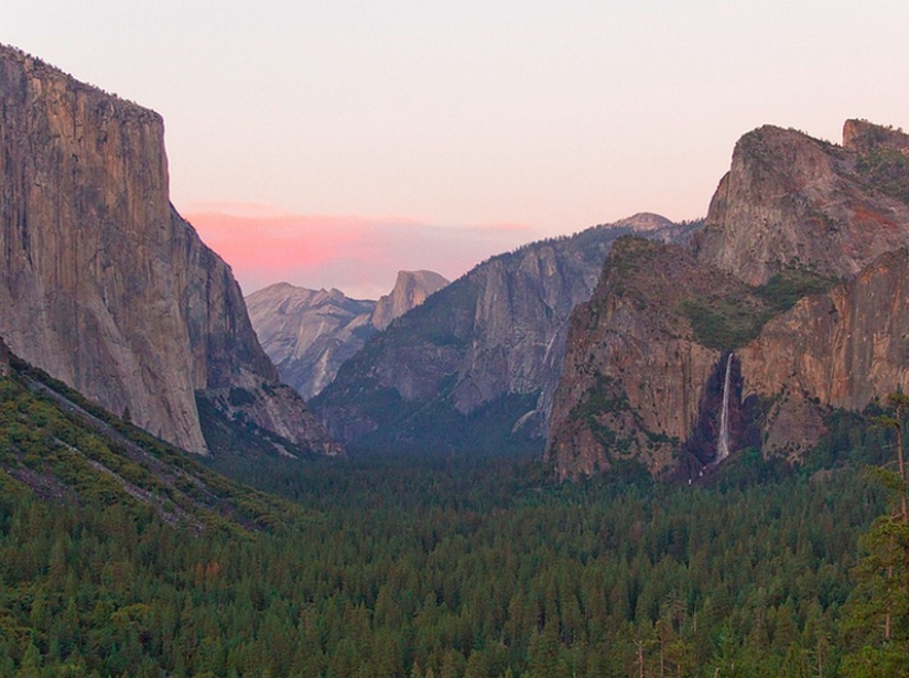 19 of America's Most Surreal Places to Visit 19 of America's Most Surreal Places to Visit