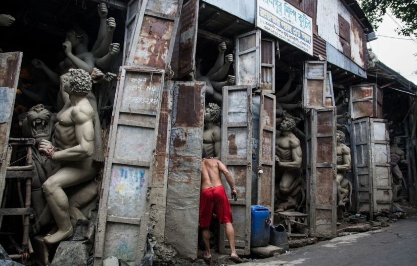 20 best works from the LensCulture 2018 Street Photography Contest